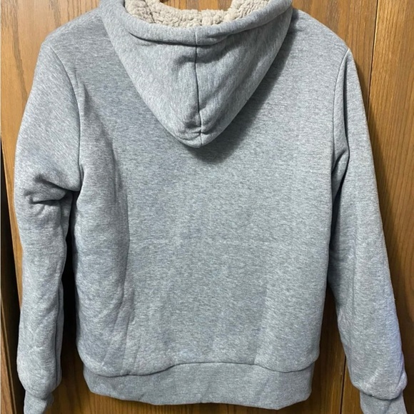 Women’s Medium Grey Sherpa Full Zip. - Picture 2 of 5